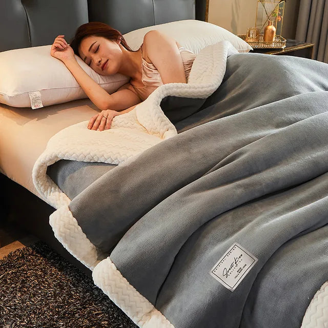 Fleece Decke 150x200 cm – weiche Wohndecke für zwei Personen