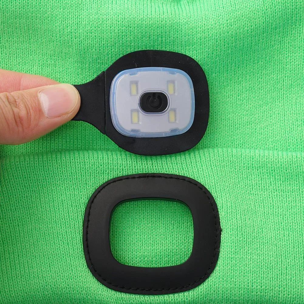 Beanie Mütze mit LED-Licht – warm und beleuchtet für draußen