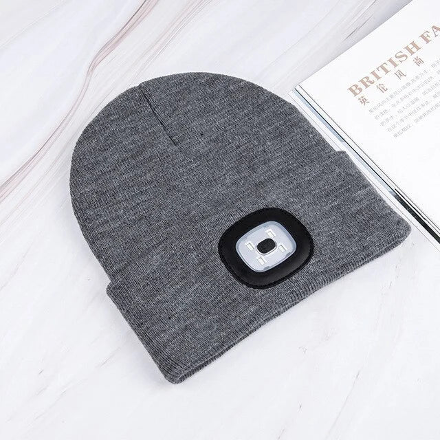 Beanie Mütze mit LED-Licht – warm und beleuchtet für draußen