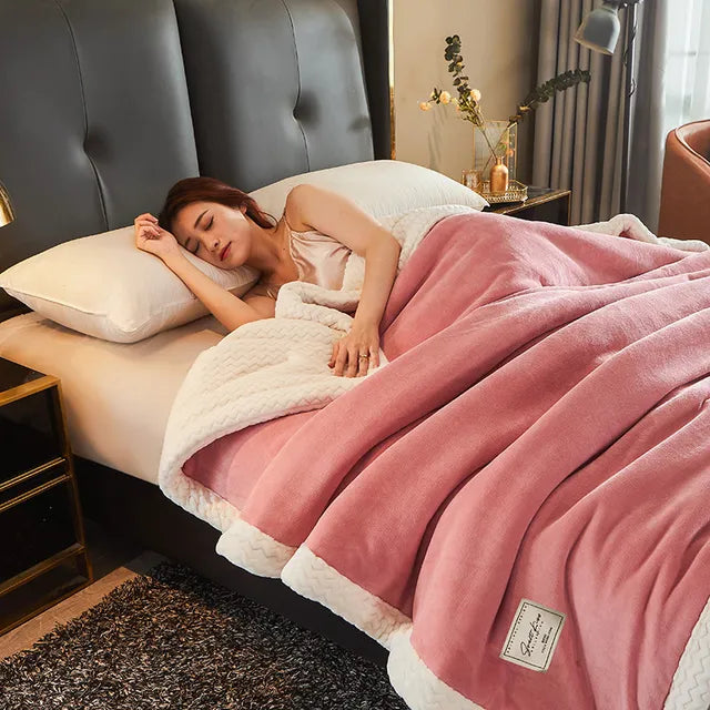 Fleece Decke 150x200 cm – weiche Wohndecke für zwei Personen