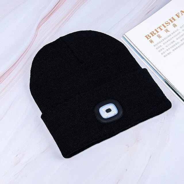 Beanie Mütze mit LED-Licht – warm und beleuchtet für draußen