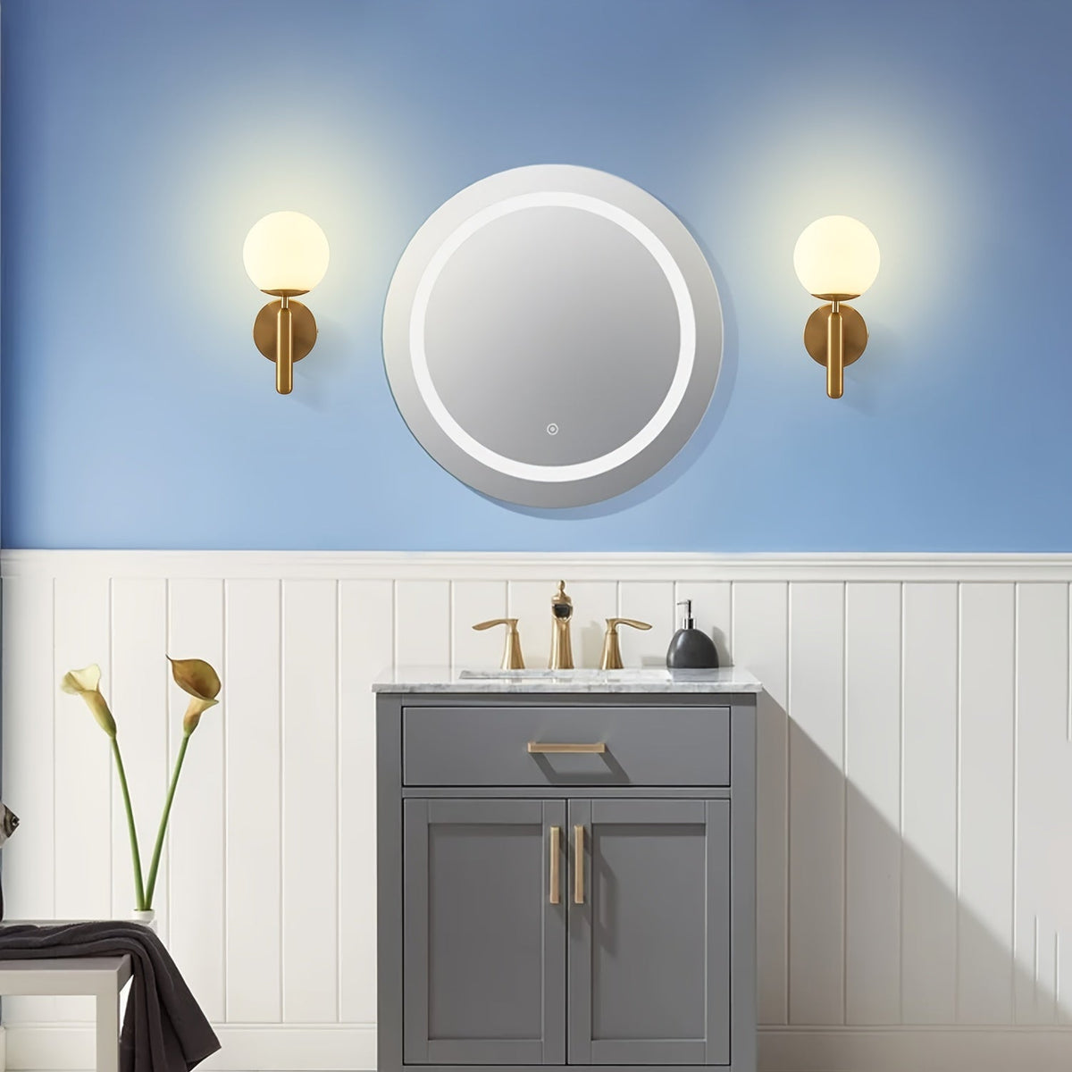 Glas Wandleuchte mit Kugelform für elegantes Ambiente