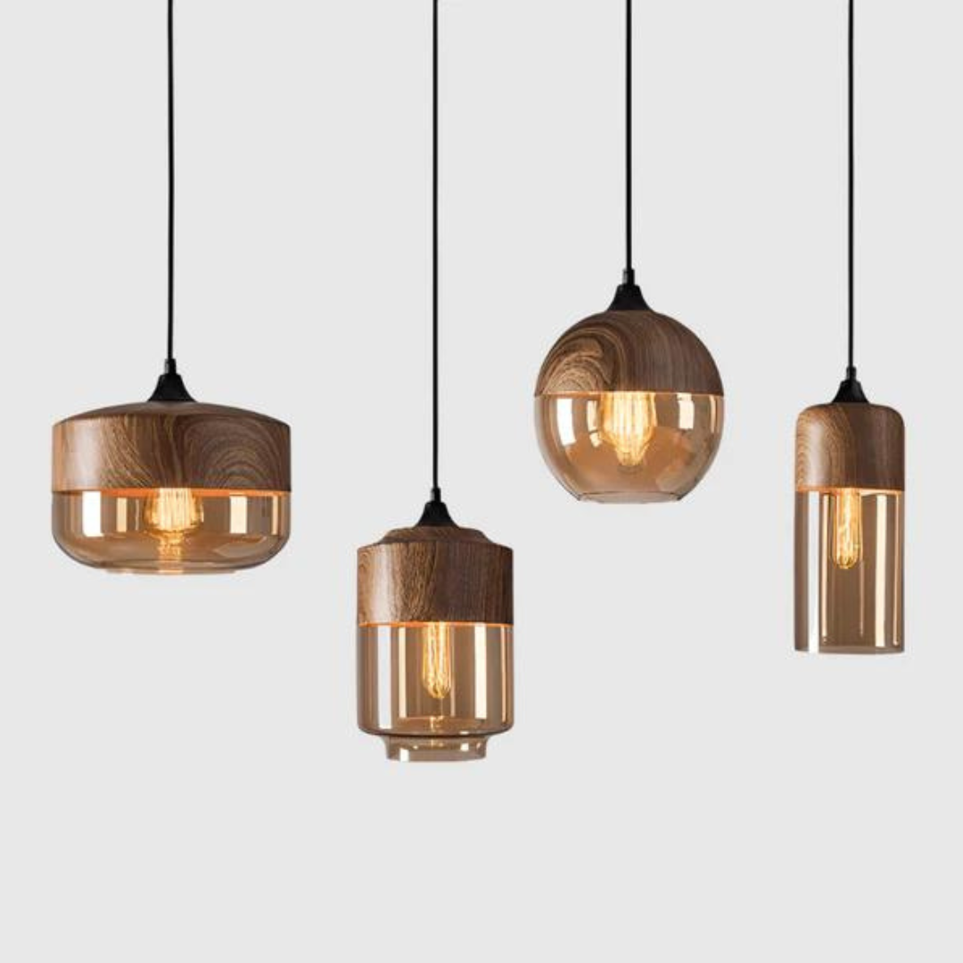 Skandinavische Pendelleuchte aus Metall und Glas mit Holzoptik