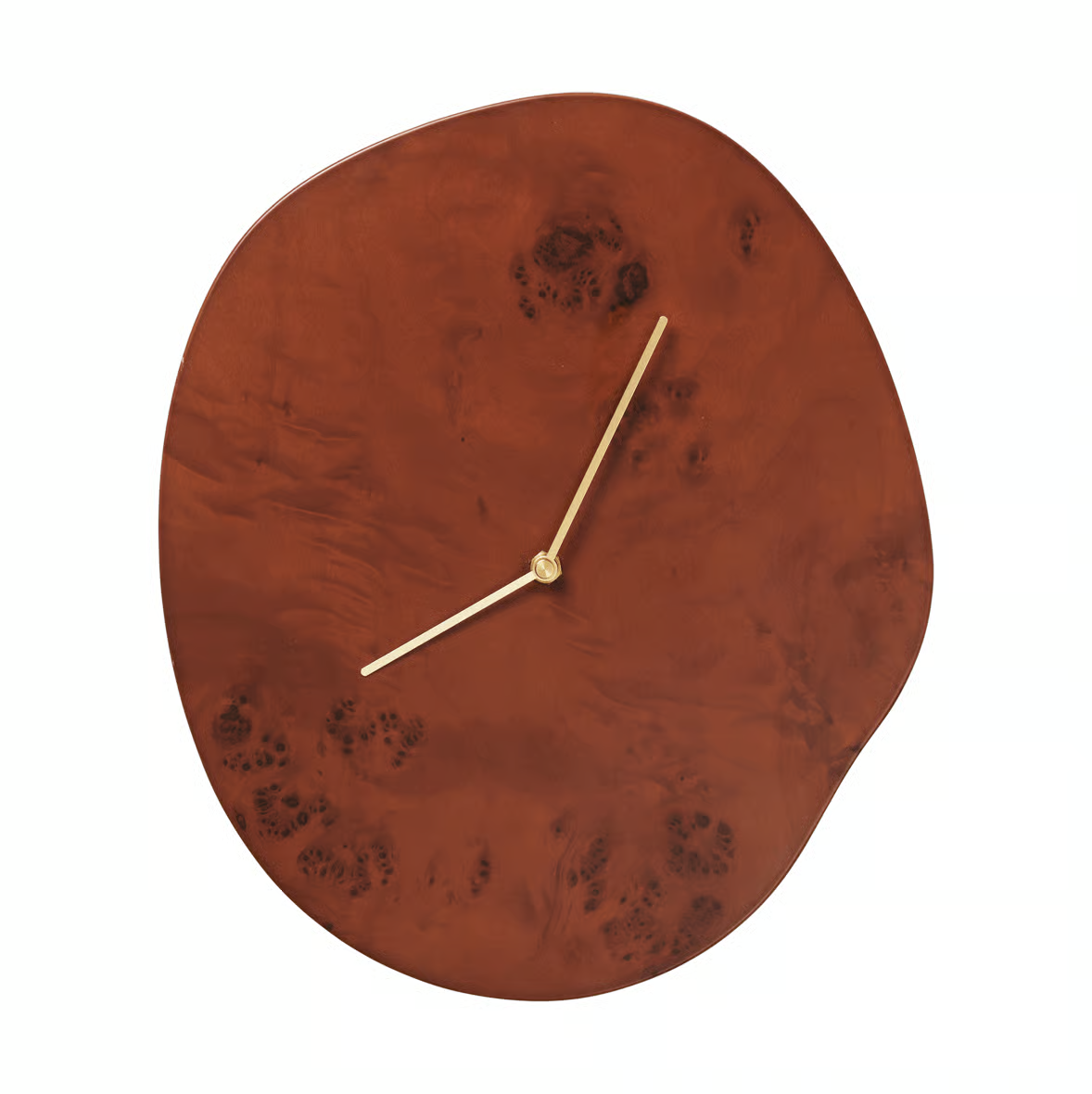 Skulpturale Wanduhr mit organischem Design – skandinavischer Stil