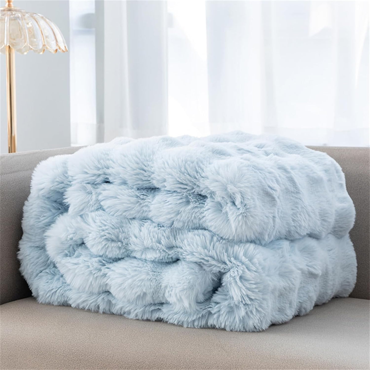 Gewichtsdecke mit Kunstfell und Chunky Knit Design