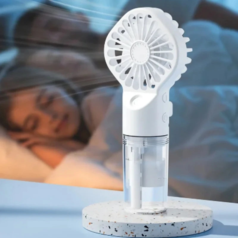 Mini Ventilator mit Sprühfunktion - USB aufladbar & mobil