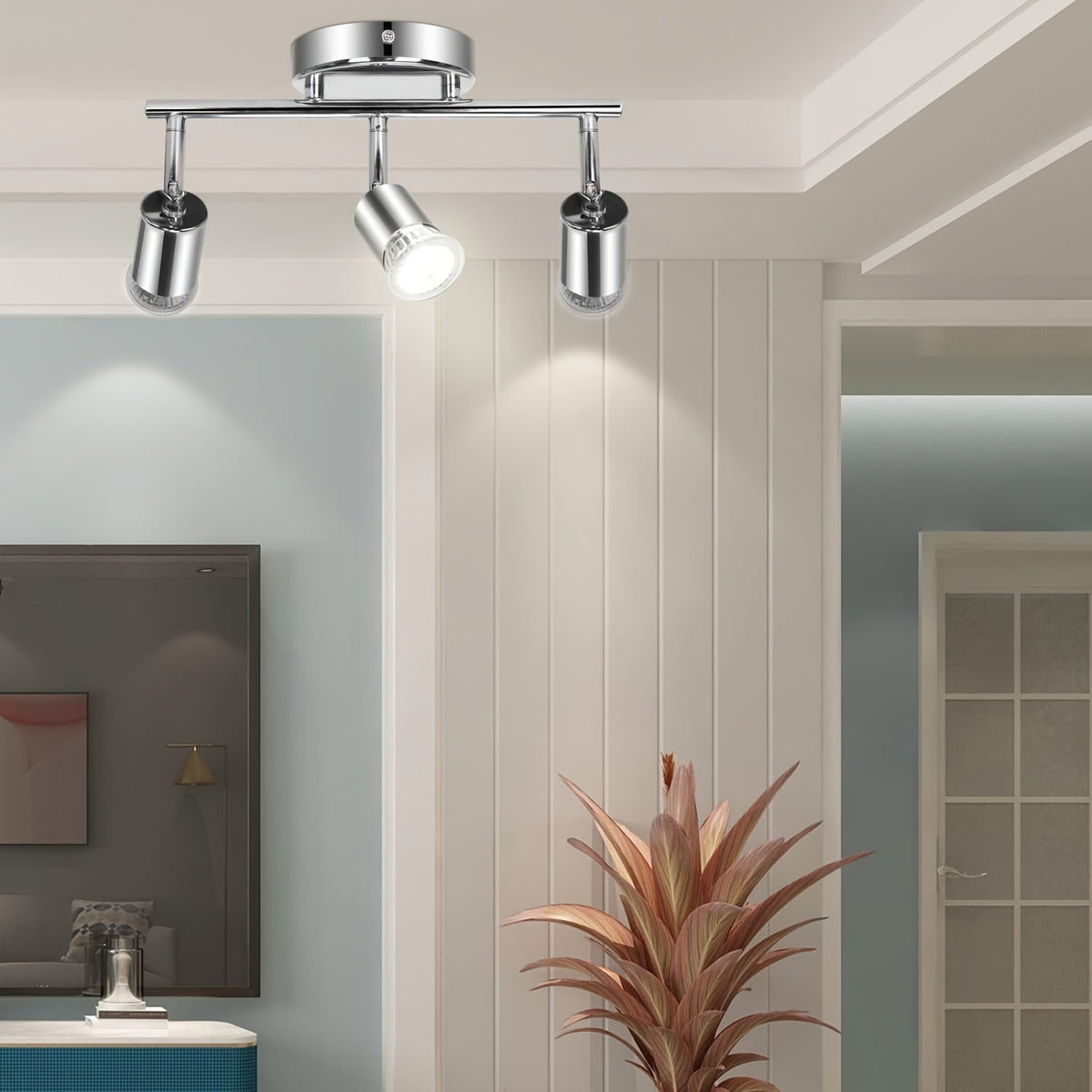 LED Deckenleuchte mit 3 schwenkbaren GU10 Spots für gezielte Beleuchtung