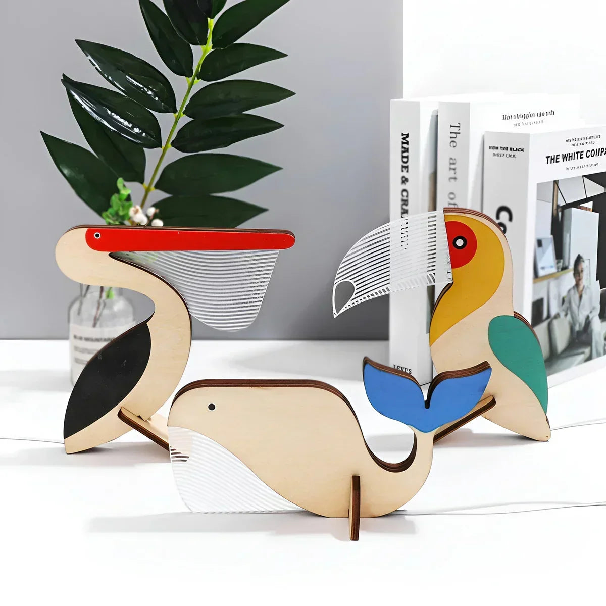 Tischlampe aus Holz mit Tiermotiv – warmes LED-Licht