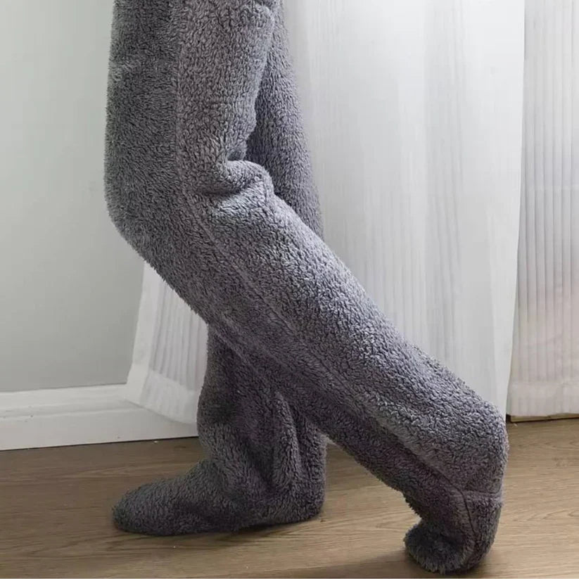 Flauschige Overknee-Socken mit Anti-Rutsch-Pads für zu Hause