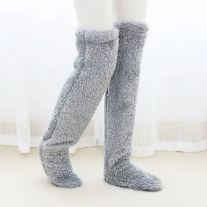 Flauschige Overknee-Socken mit Anti-Rutsch-Pads für zu Hause