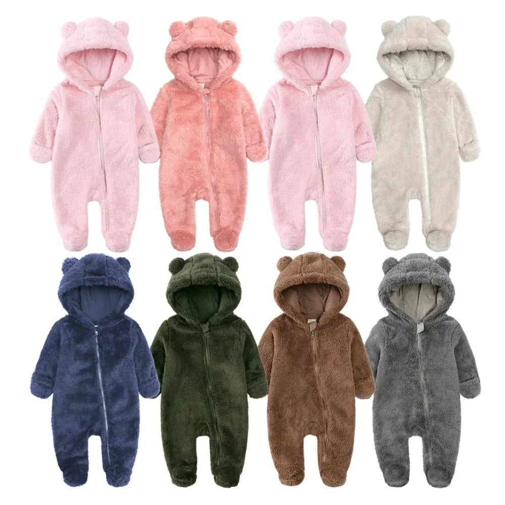 Baby Schneeanzug mit Kapuze und Bärenohren – warm und kuscheliger Winter