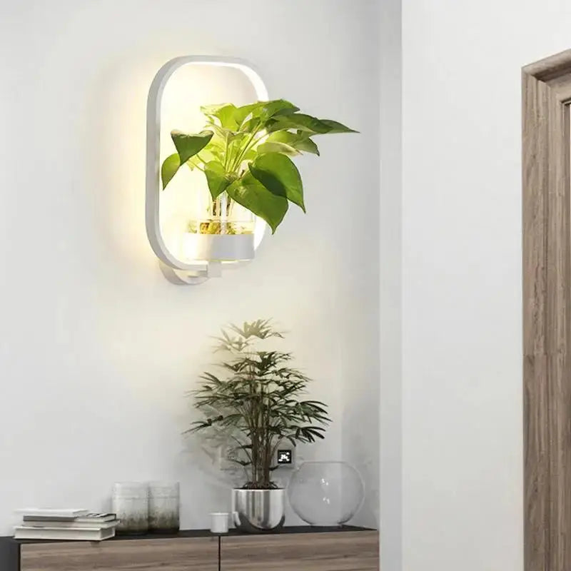 Wandleuchte mit Pflanzenelement - Botanische LED Lampe für Innenräume