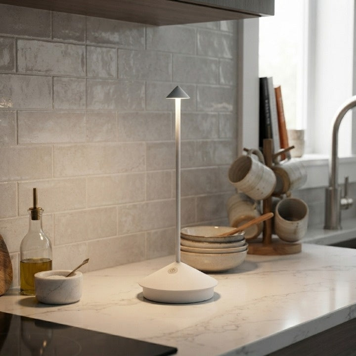 Kabellose LED-Tischlampe dimmbar wasserfest für innen und außen