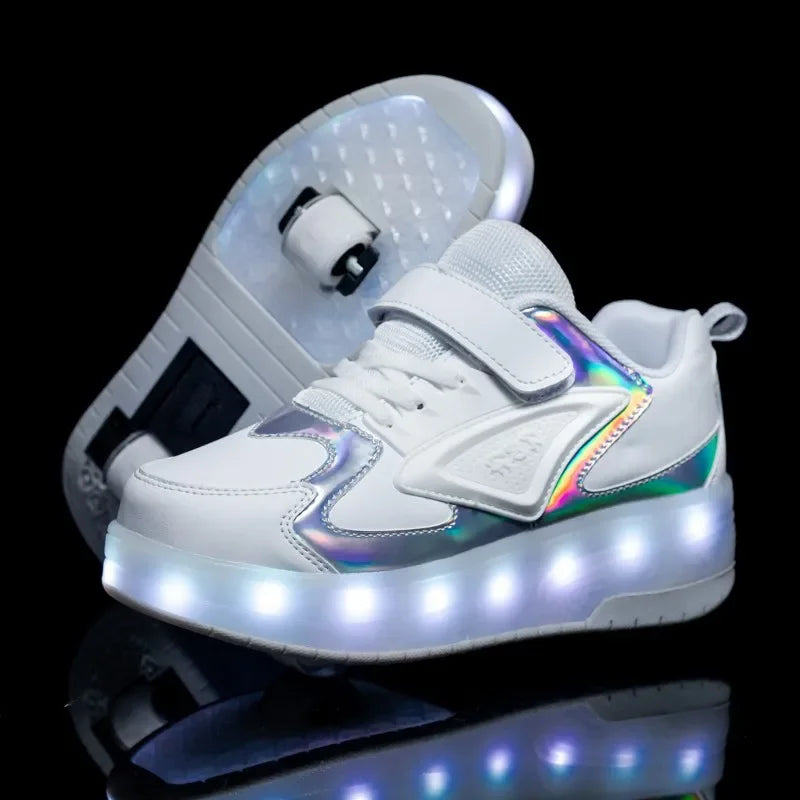 Kinderschuhe mit ausklappbaren Rollen und leuchtender LED-Sohle