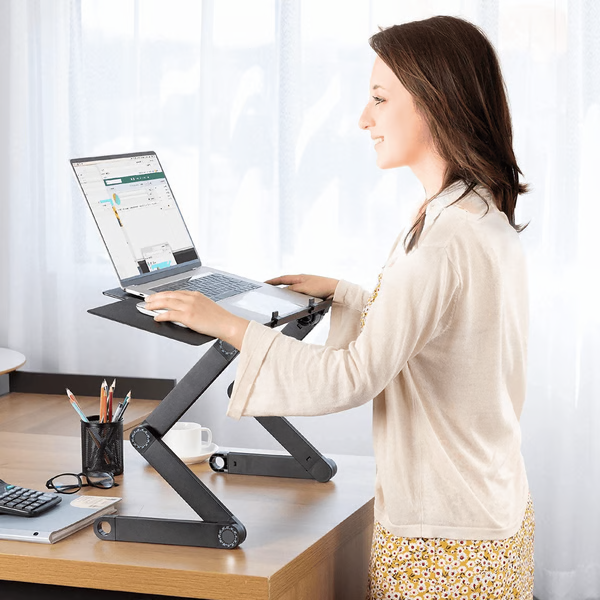 Aluminium Laptopständer verstellbar mit belüfteter Ablage