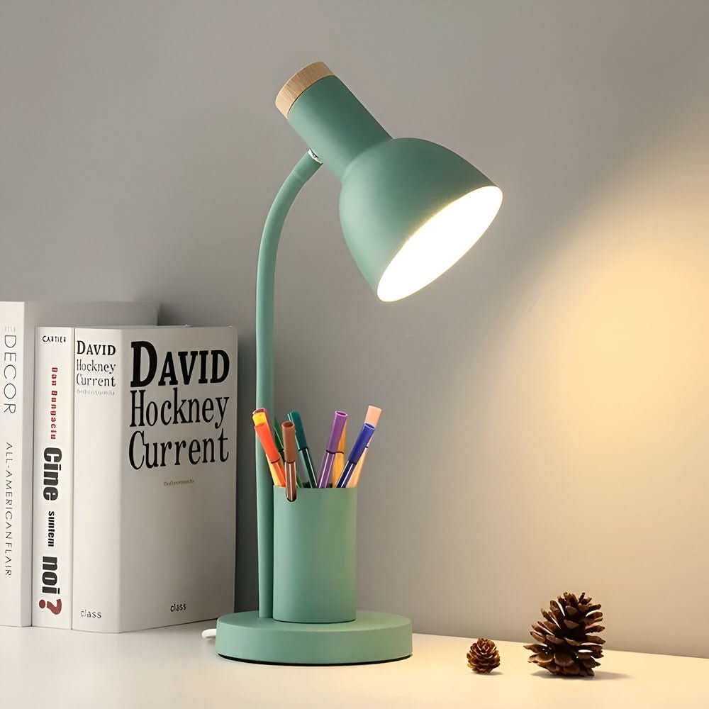 LED Schreibtischlampe mit Stiftehalter für Büro und Homeoffice
