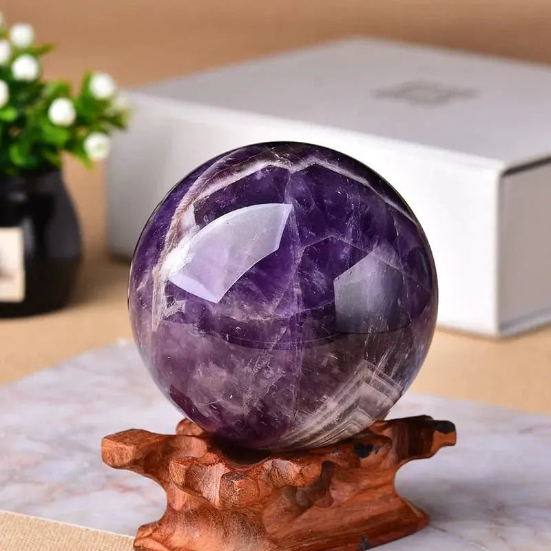Amethyst Kugel handpoliert mit Holzständer - Naturstein Dekoration