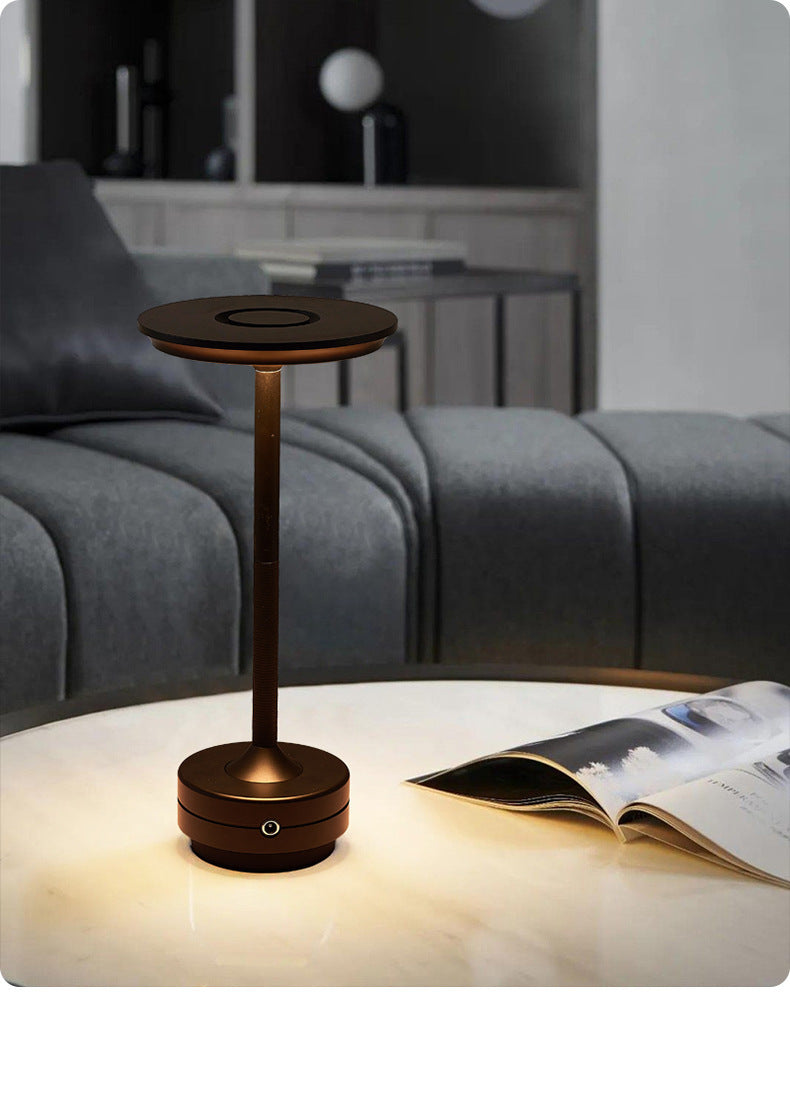 Kabellose Tischlampe mit warmweißem LED-Licht für Bar und Wohnbereich