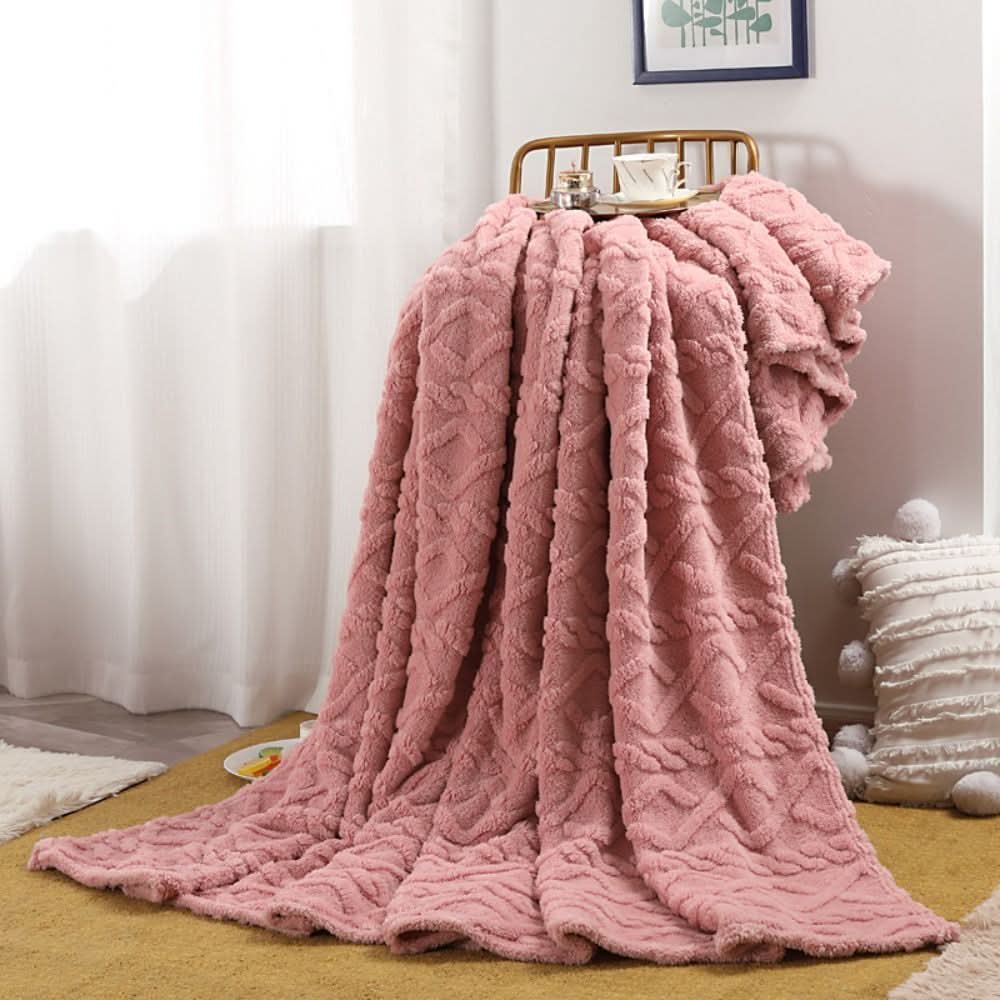 Flauschige Fleece-Decke mit 3D-Design – weich und wärmend
