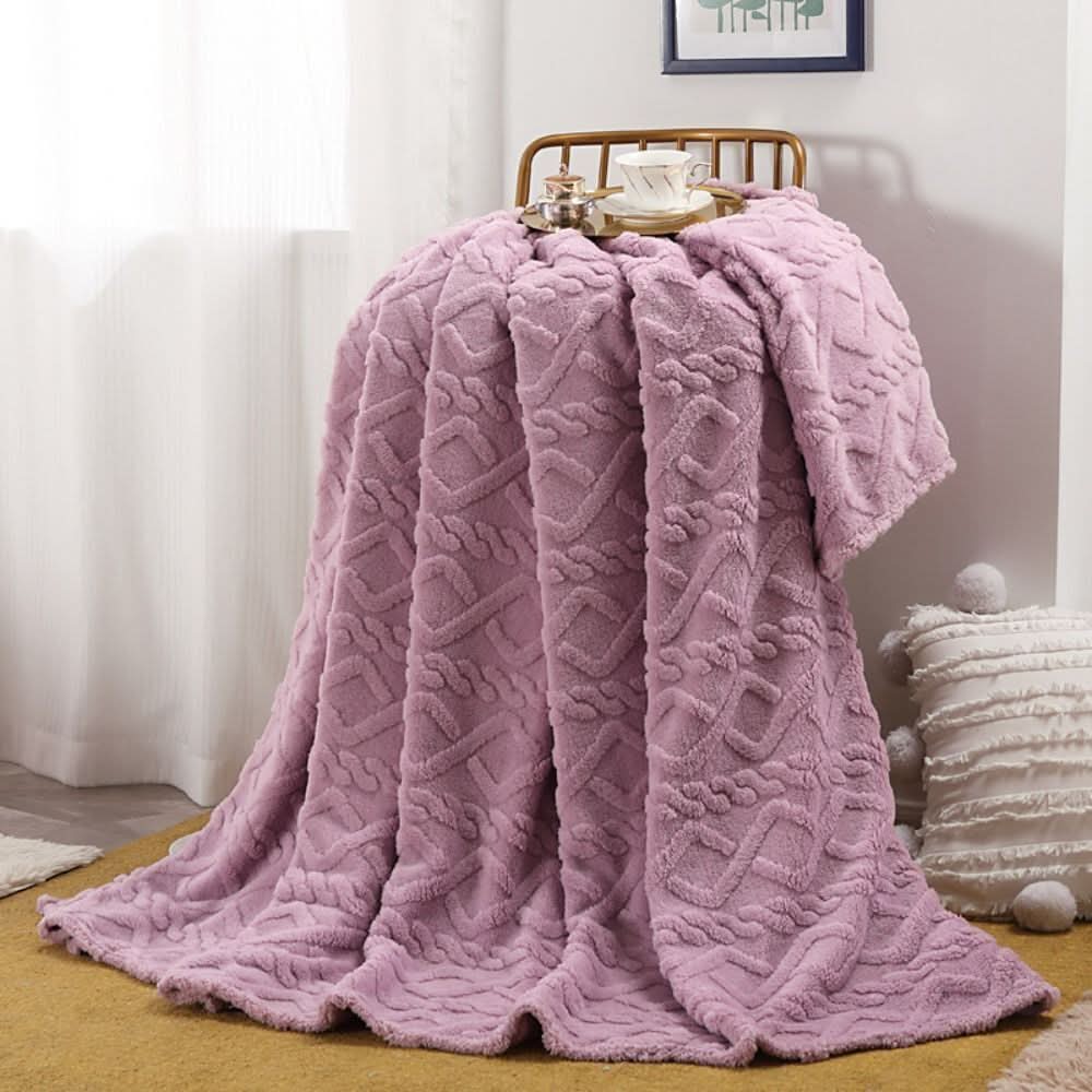 Flauschige Fleece-Decke mit 3D-Design – weich und wärmend