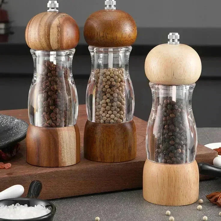 und Pfeffermühlen-Set aus Holz und Glas für die Küche