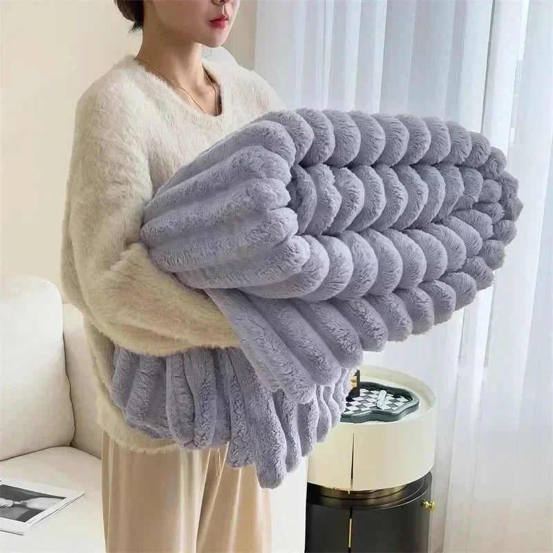 Fleece Decke weich warm – für Sofa, Bett und Freizeit