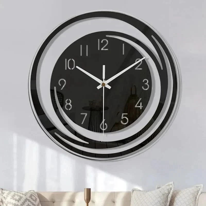 Moderne Wanduhr mit minimalistischem Design und lautlosem Uhrwerk