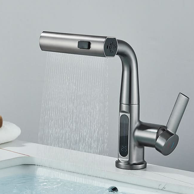Digitaler Waschtischhahn mit Temperaturanzeige – modern und tropffrei