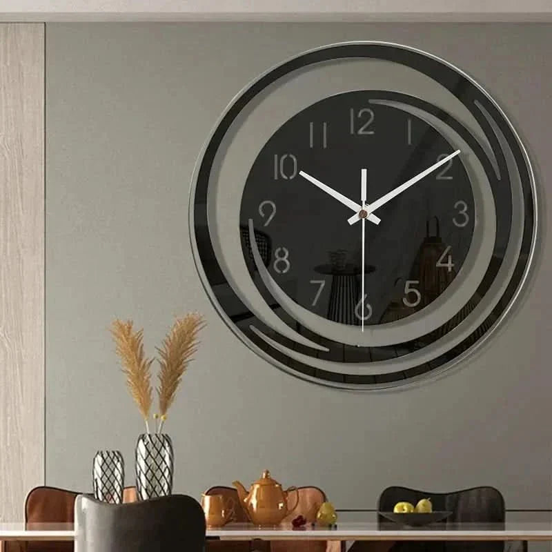 Moderne Wanduhr mit minimalistischem Design und lautlosem Uhrwerk