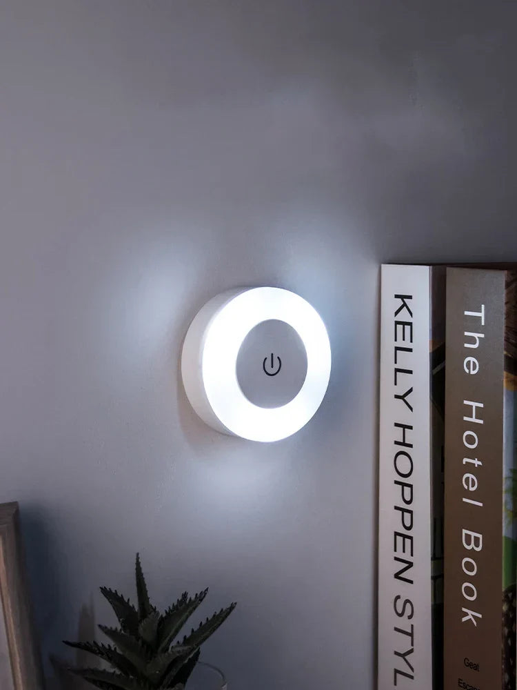 Aufladbares LED Nachtlicht mit Touchsteuerung und Magnetbefestigung