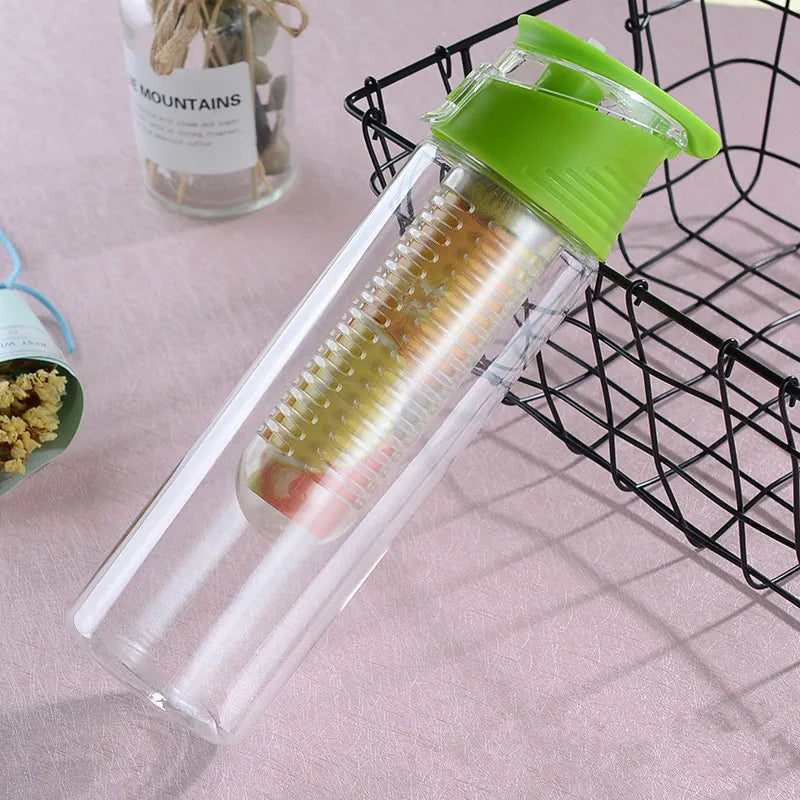 Trinkflasche mit Fruchtinfuser – 700 ml, BPA-frei, für Sport & Alltag