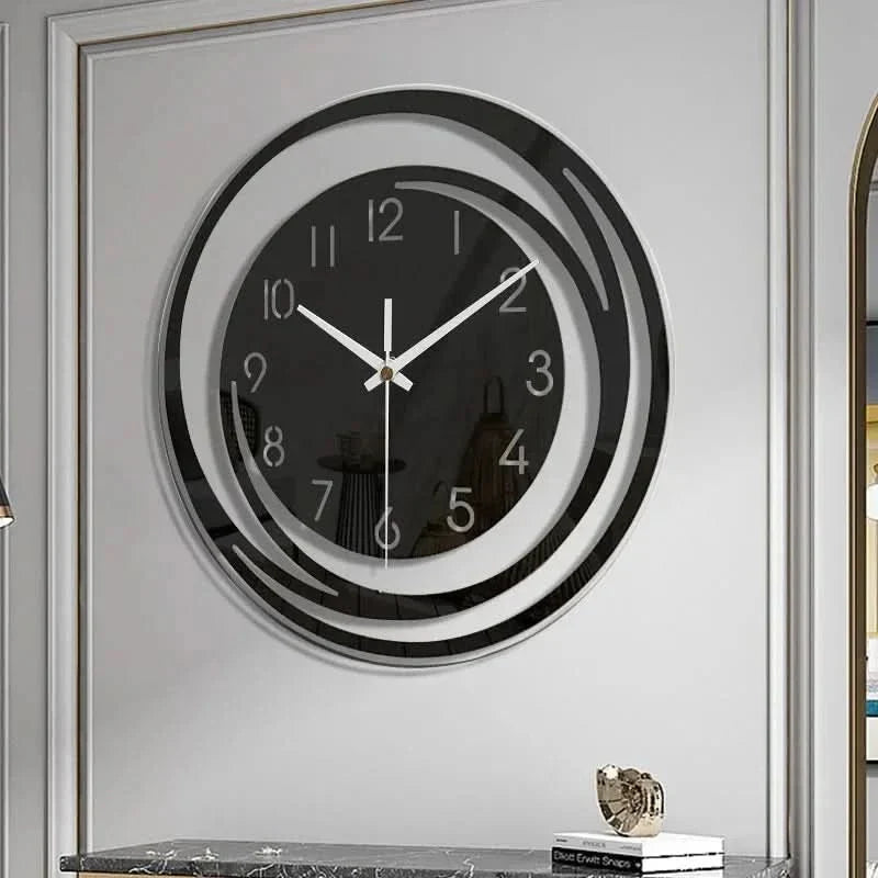 Moderne Wanduhr mit minimalistischem Design und lautlosem Uhrwerk