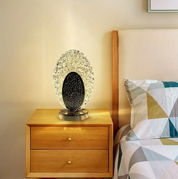 Tischlampe Pfauen-Design mit kristallähnlichen Lichtreflexen