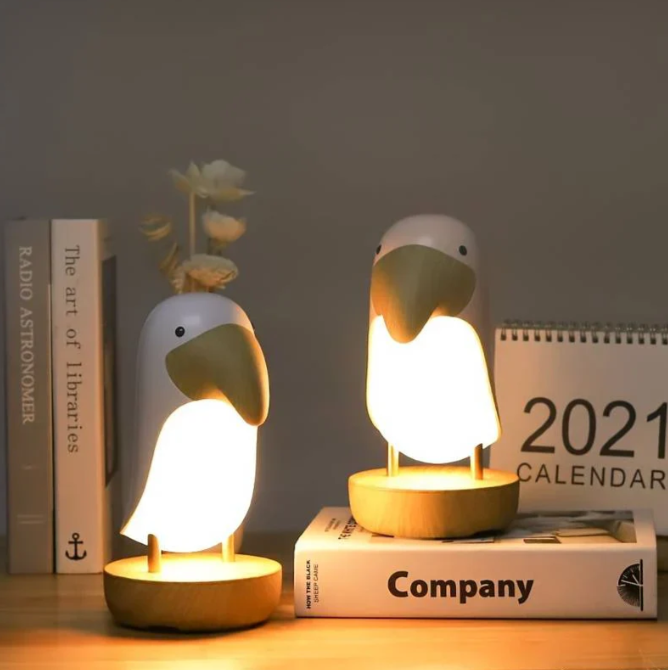 Wiederaufladbare Nachtlampe im Vogel-Design aus Holz