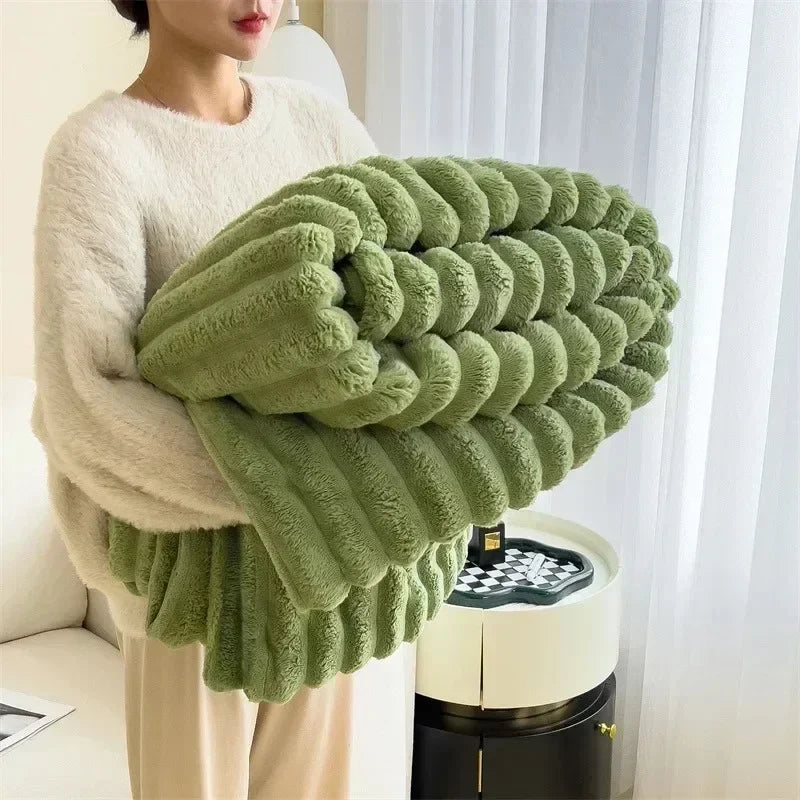 Fleece Decke weich warm – für Sofa, Bett und Freizeit