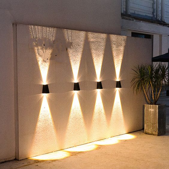 Solar LED Wandleuchte für außen – kabellos & wetterfest