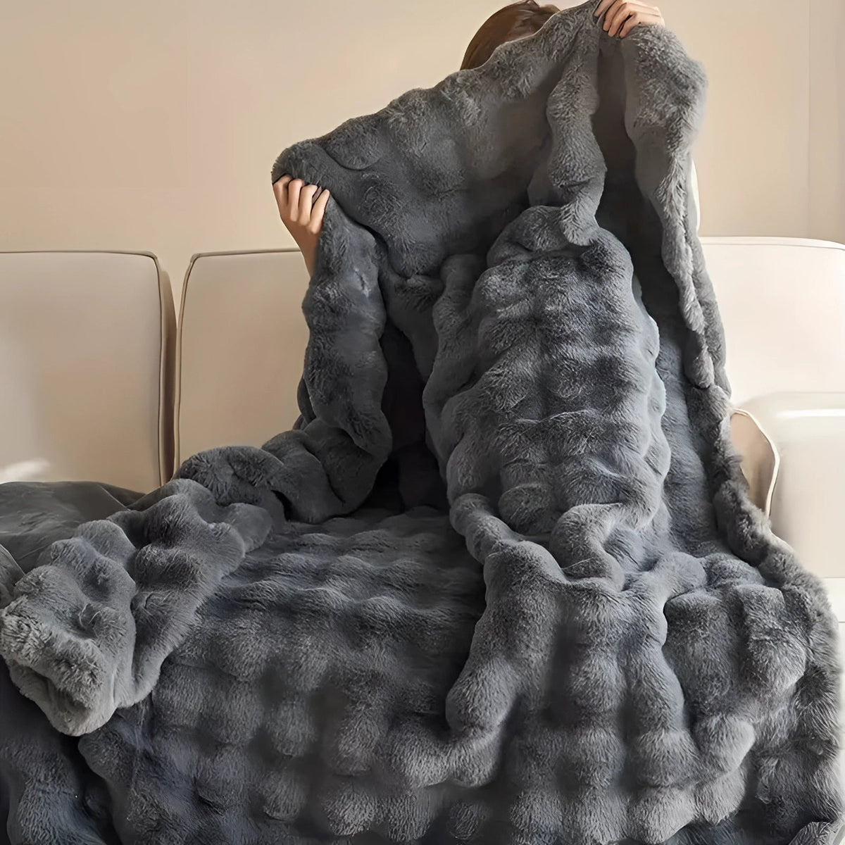 Gewichtsdecke mit Kunstfell und Chunky Knit Design