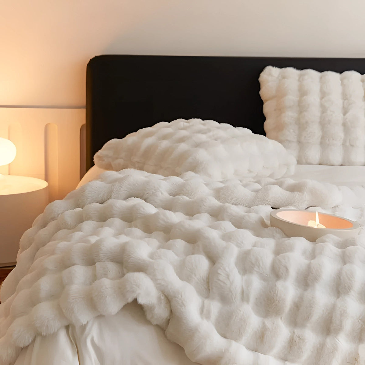 Gewichtsdecke mit Kunstfell und Chunky Knit Design