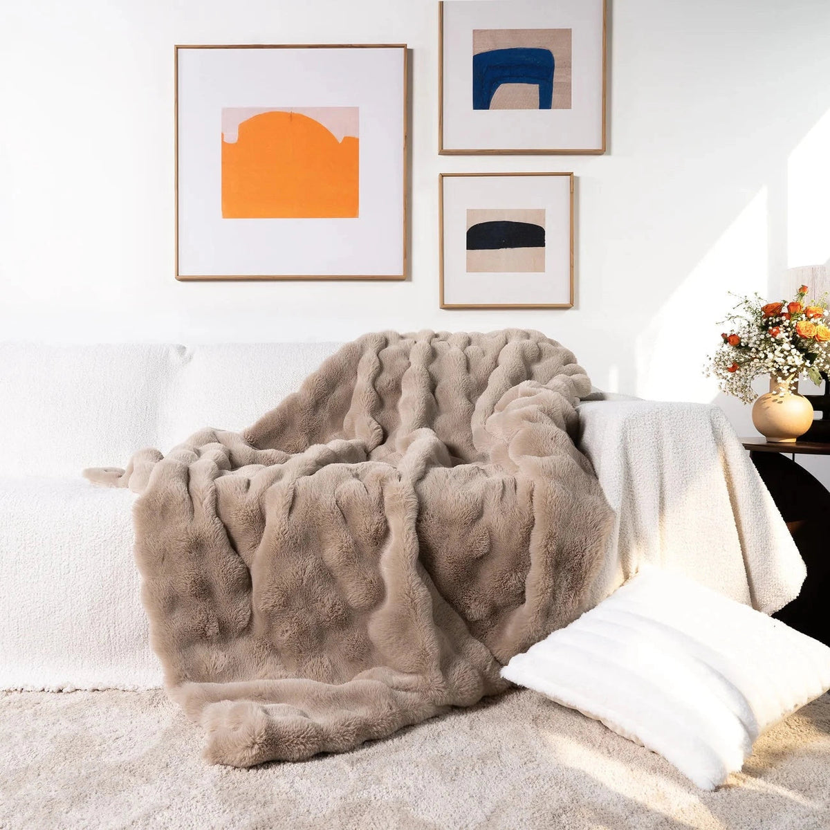 Gewichtsdecke mit Kunstfell und Chunky Knit Design
