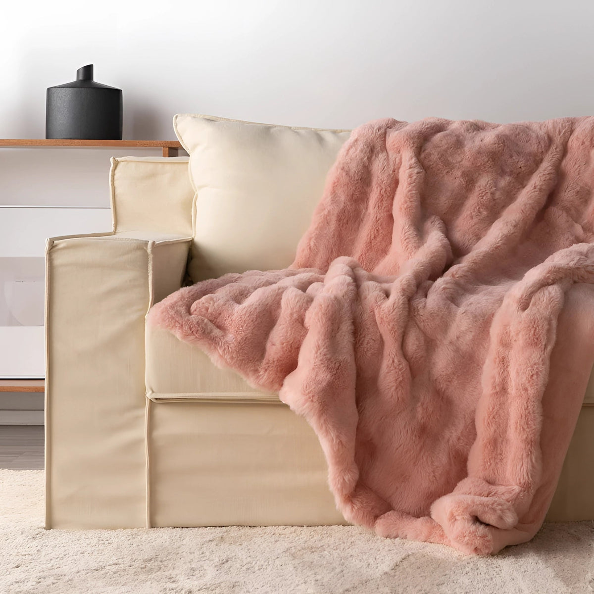 Gewichtsdecke mit Kunstfell und Chunky Knit Design