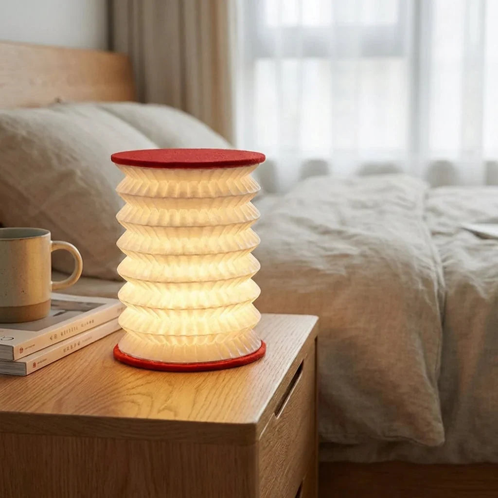 Laternen-Tischlampe mit warmem LED-Licht im klassischen Stil
