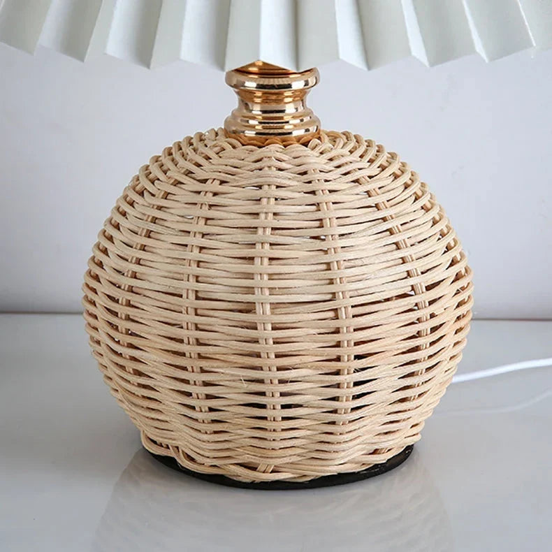 mit Rattansockel und Stoffschirm – USB-betrieben