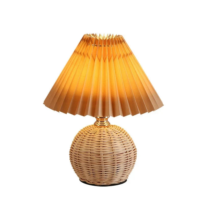 mit Rattansockel und Stoffschirm – USB-betrieben