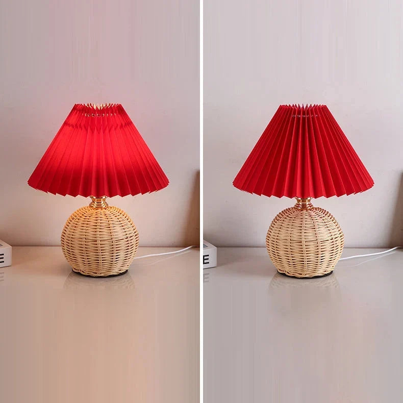 mit Rattansockel und Stoffschirm – USB-betrieben