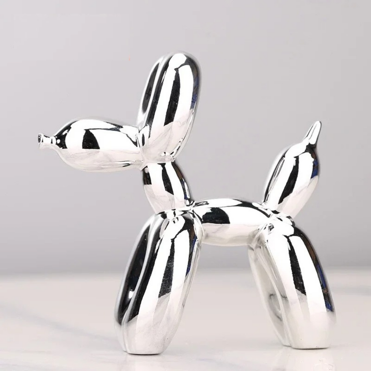 Ballon Hund Skulptur aus Harz – moderne Pop-Art Dekofigur