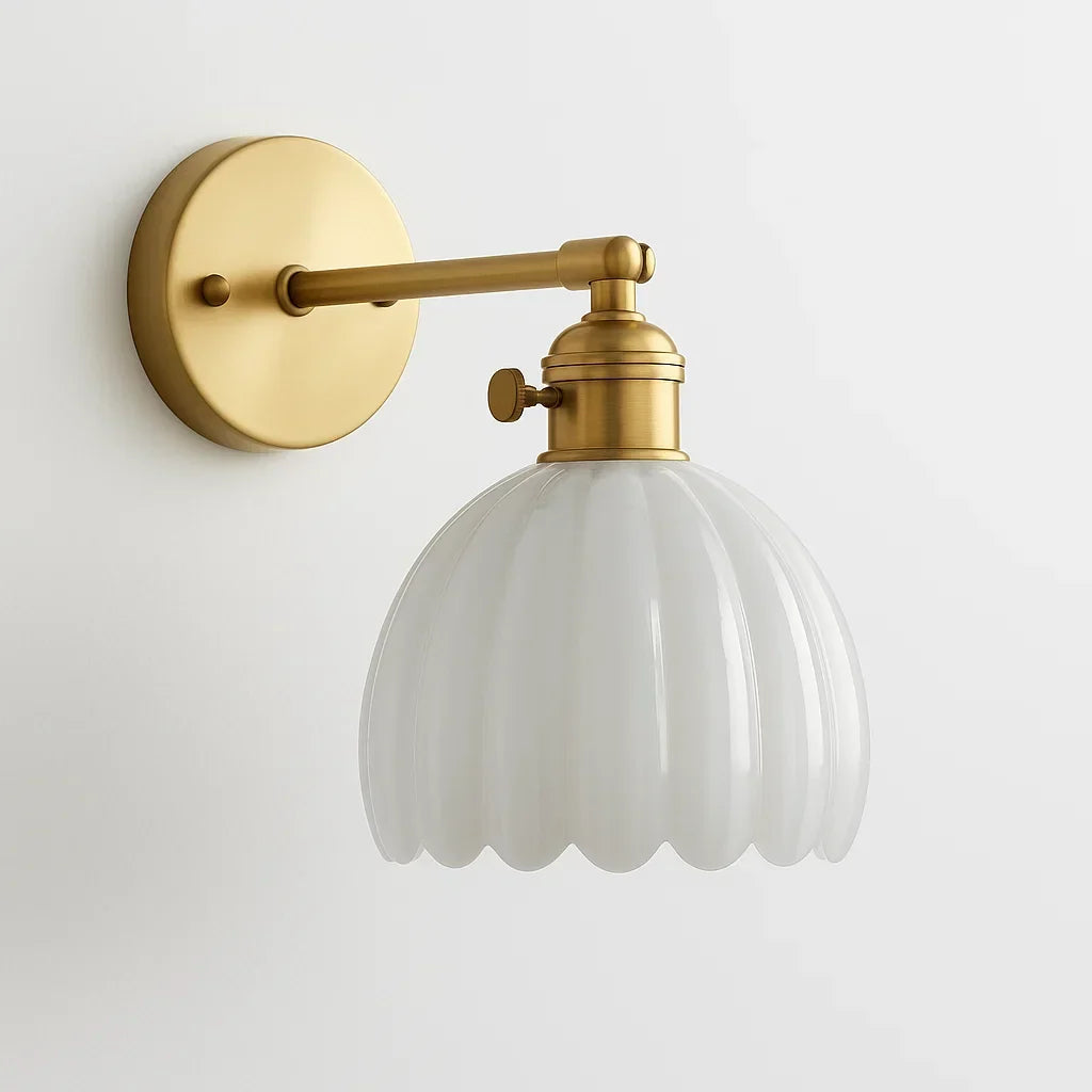 Vintage Wandleuchte mit Blütendesign – E27 Glasleuchte im Retro-Stil