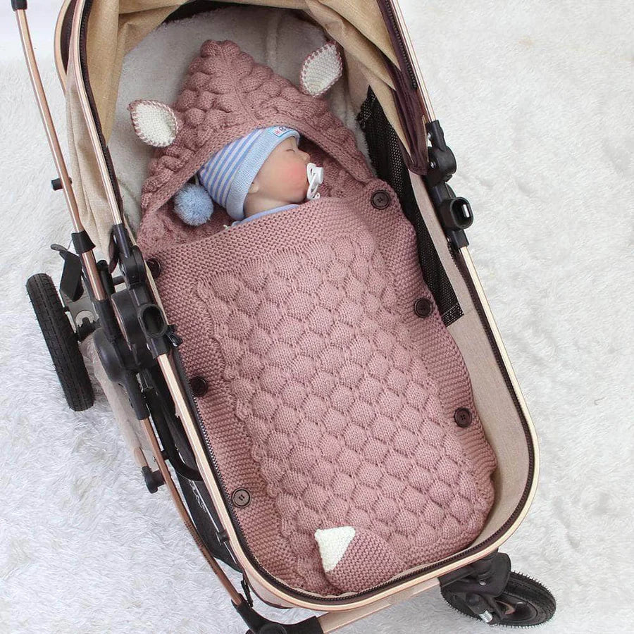 Gestrickter Baby-Schlafsack mit Öhrchen – Atmungsaktiv & Bequem
