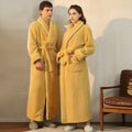 Langer Bademantel mit Schalkragen – kuschelig warm für Damen und Herren