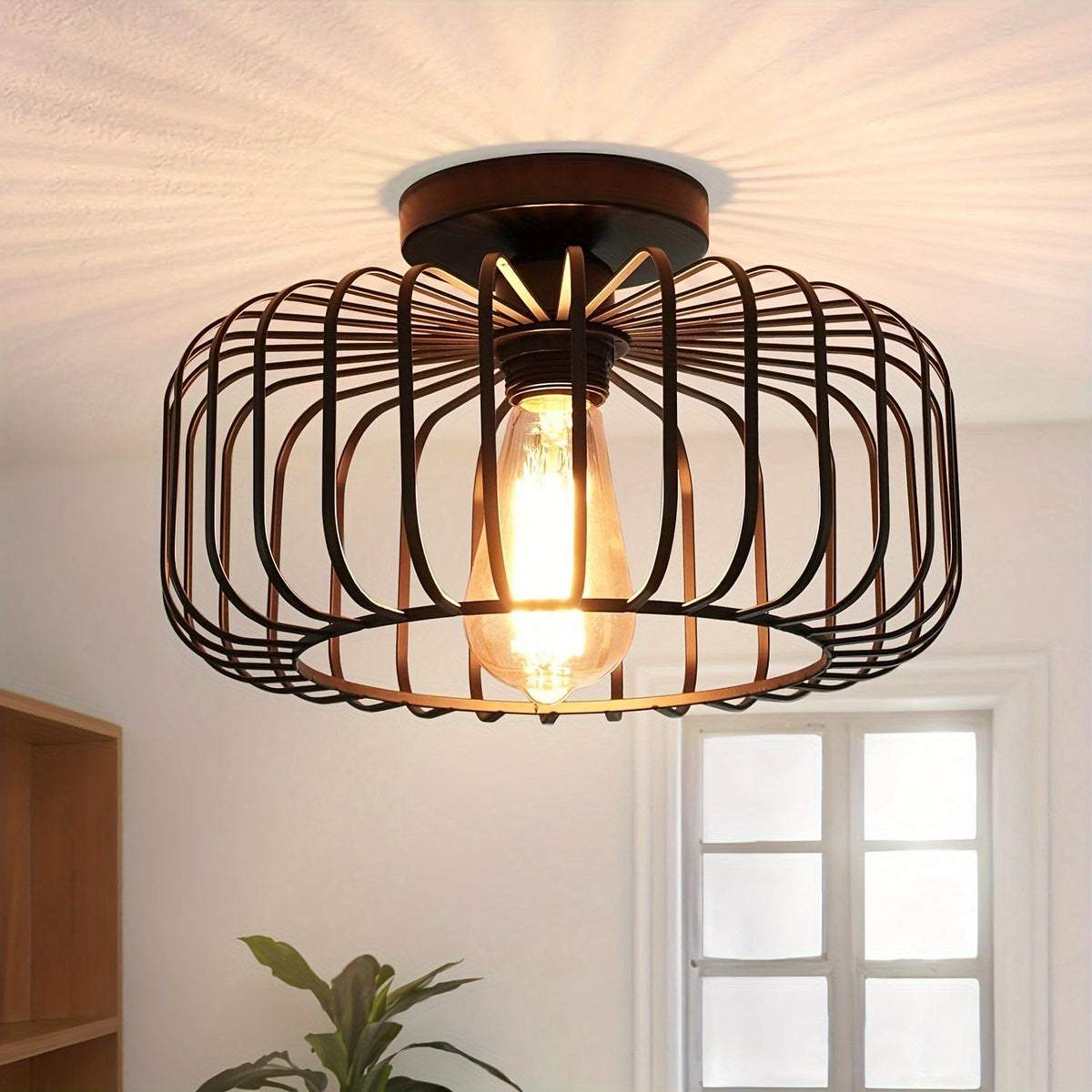 Schwarze Deckenlampe mit runder Metallschirm und E27 Fassung
