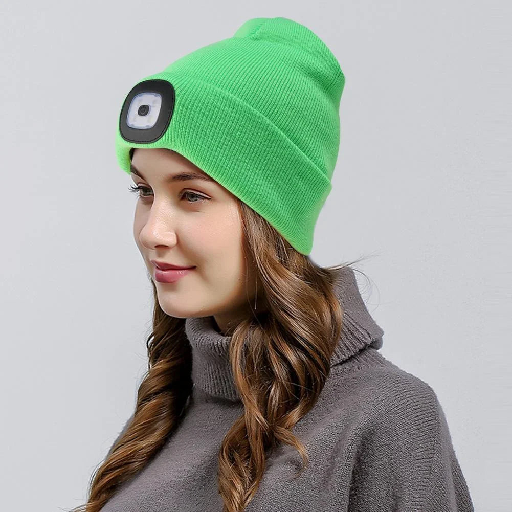 Beanie Mütze mit LED-Licht – warm und beleuchtet für draußen